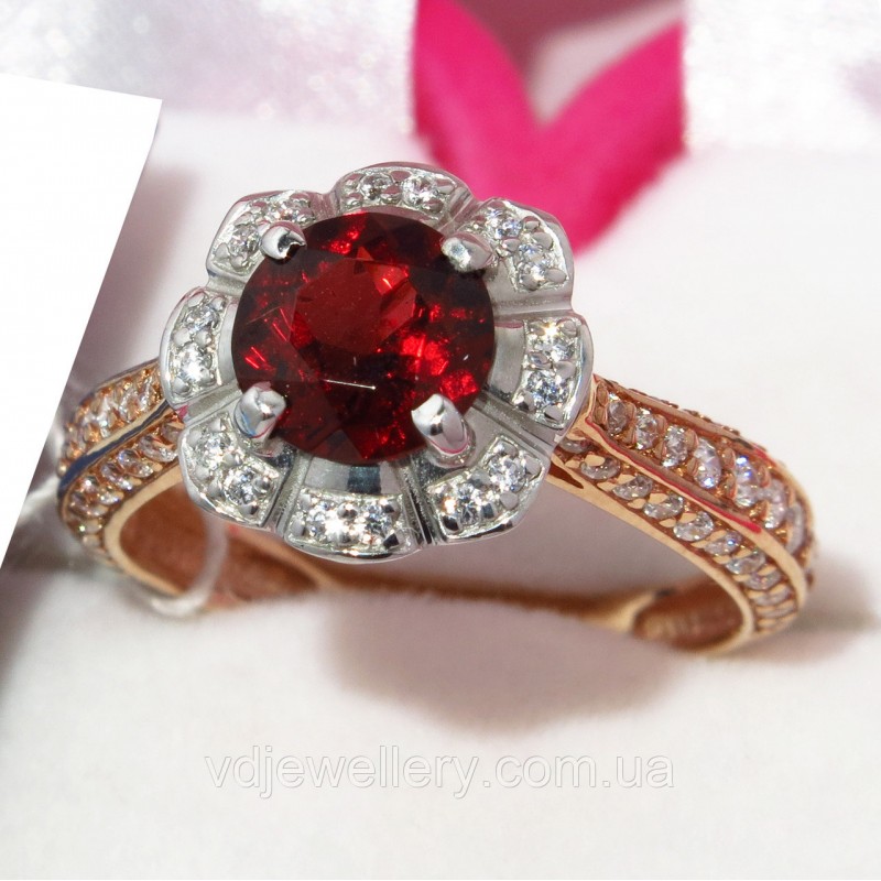 Золотое кольцо с гранатом НХК53