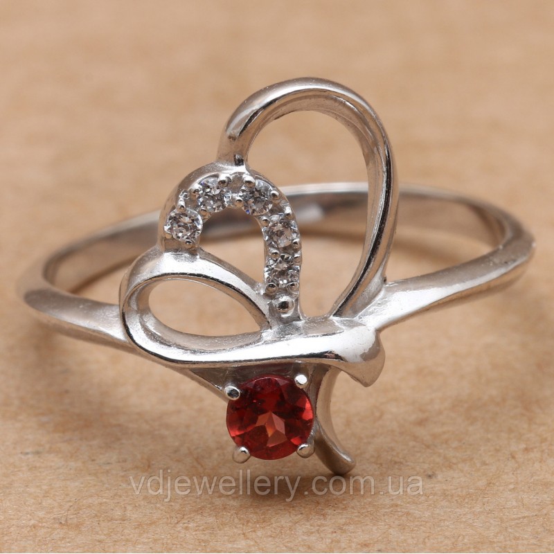 Серебряное кольцо с гранатом КЖХ-132