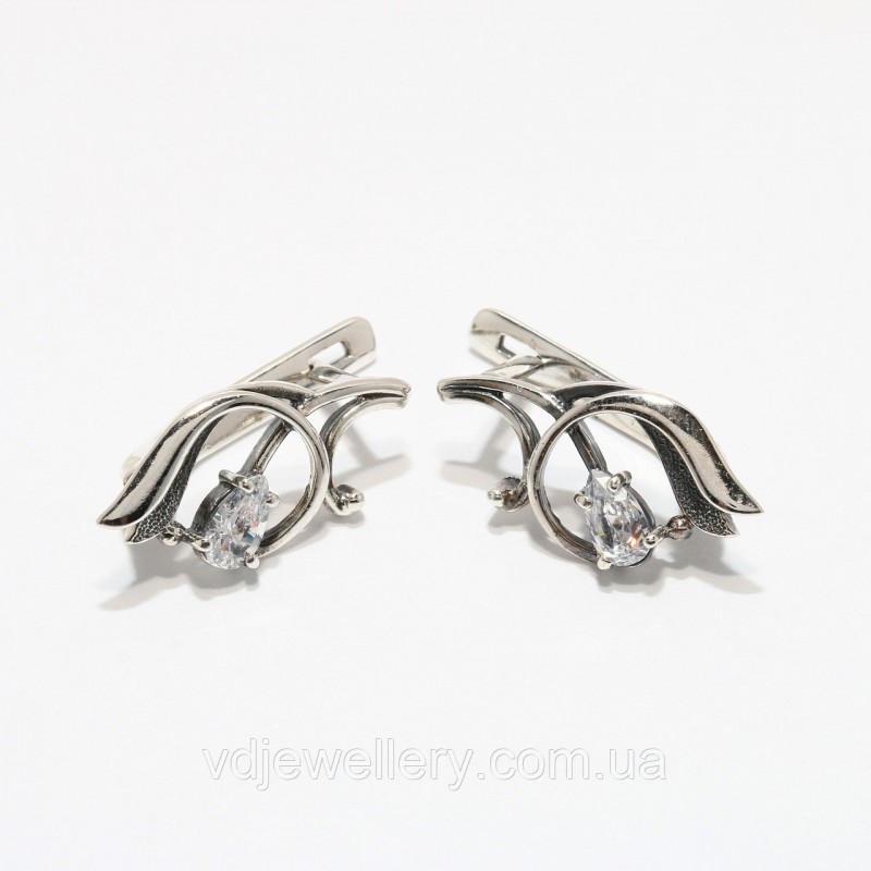 Серебряные серьги 140КН