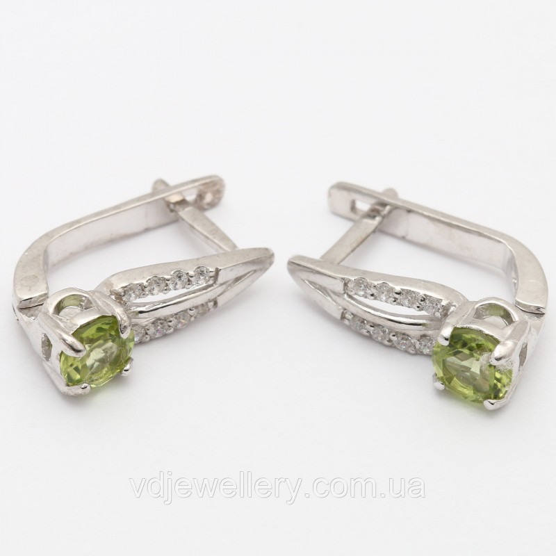 Серебряные серьги с хризолитом 392КН