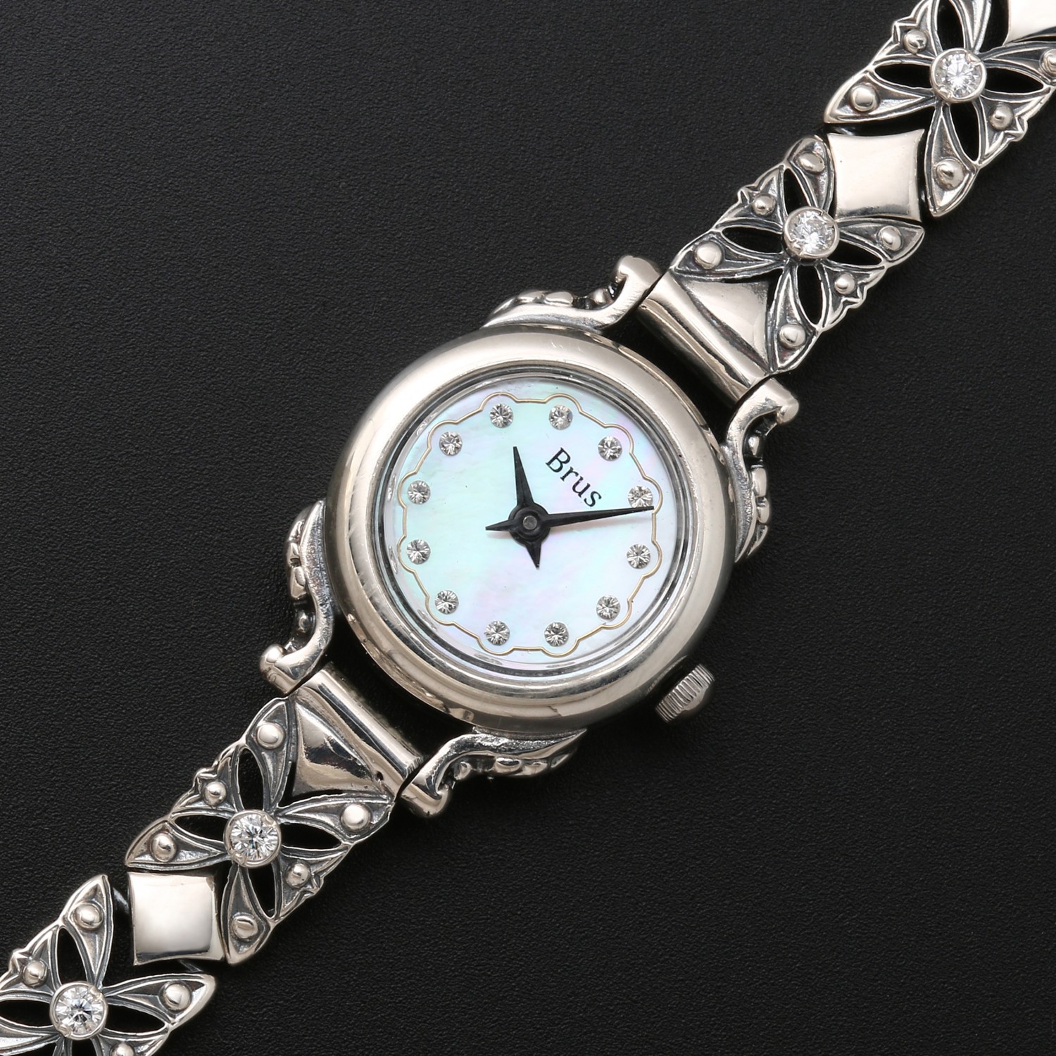 Женские серебряные часы 0578